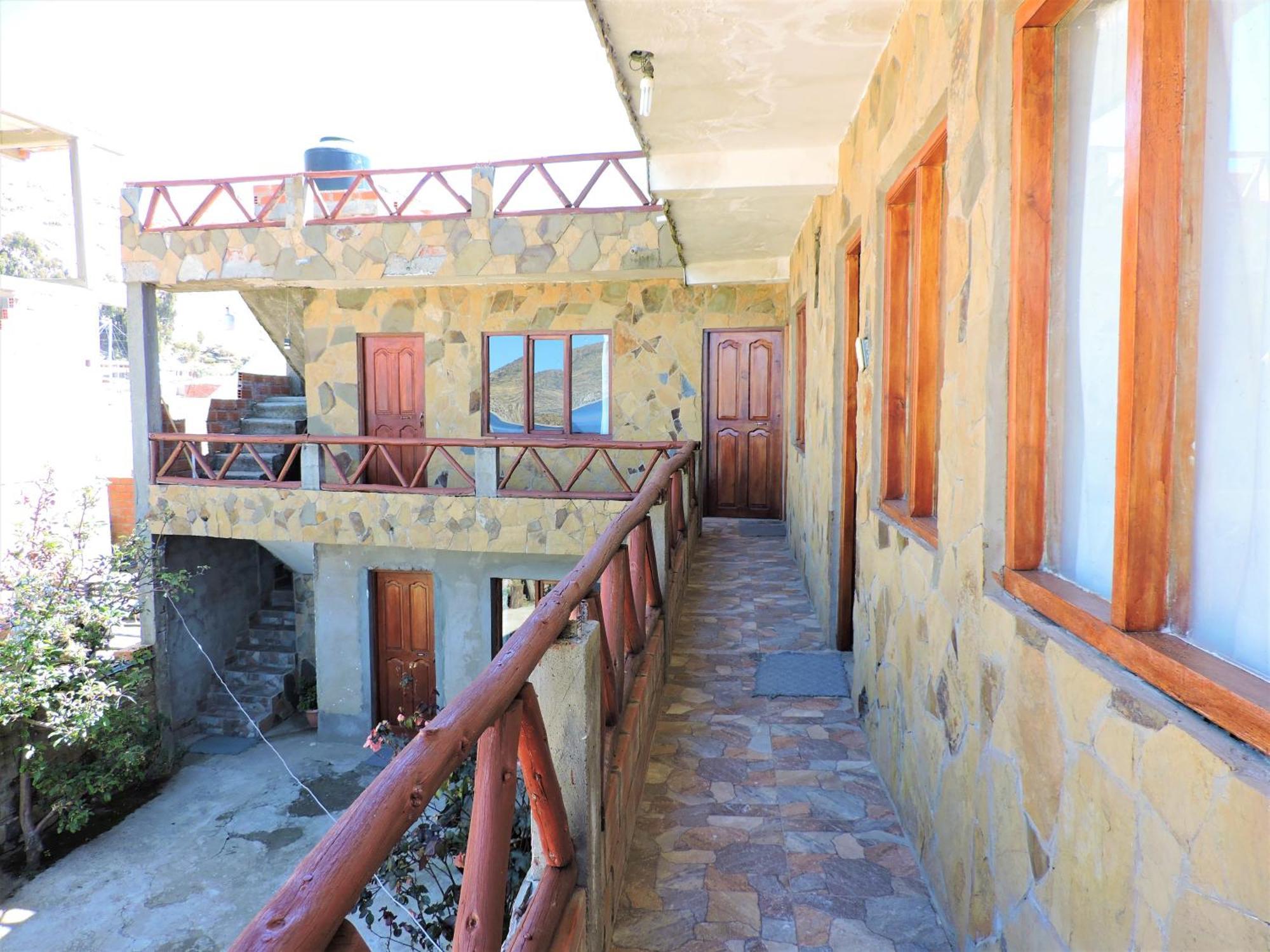Titi Qala Hostel Comunidad Challapampa 外观 照片